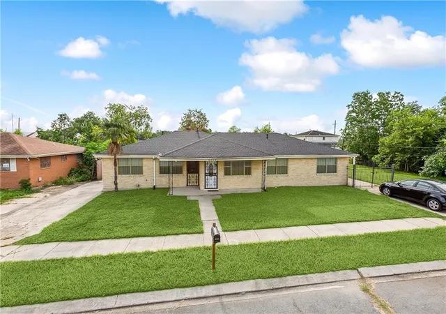 Photo 2 of Single family home for sale at 4925 Rhodes Dr, New Orleans, LA 70126 | MLS# 2542989 | Listing updated on 2026-08-31
