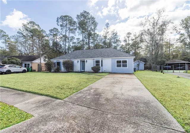 Photo 3 of Single family home for sale at 1349 Westlawn Dr, Slidell, LA 70460 | MLS# 2542269 | Listing updated on 2026-08-31