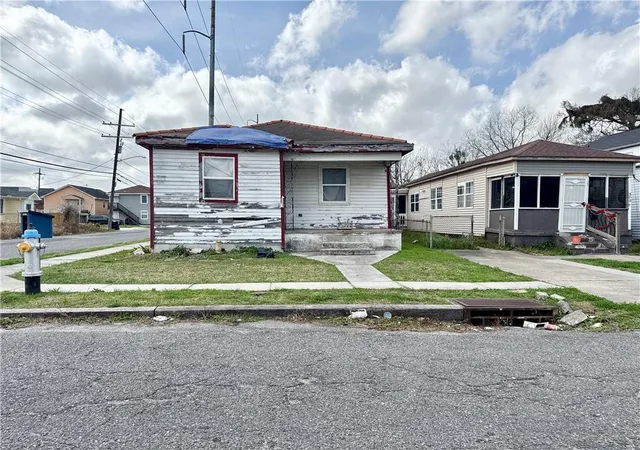 Photo 1 of Single family home for sale at 3000 Mandeville St, New Orleans, LA 70122 | MLS# 2543716 | Listing updated on 2026-09-16