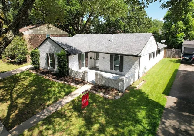 Photo 3 of Single family home for sale at 5750 Brunswick Ct, New Orleans, LA 70131 | MLS# 2543745 | Listing updated on 2026-10-04