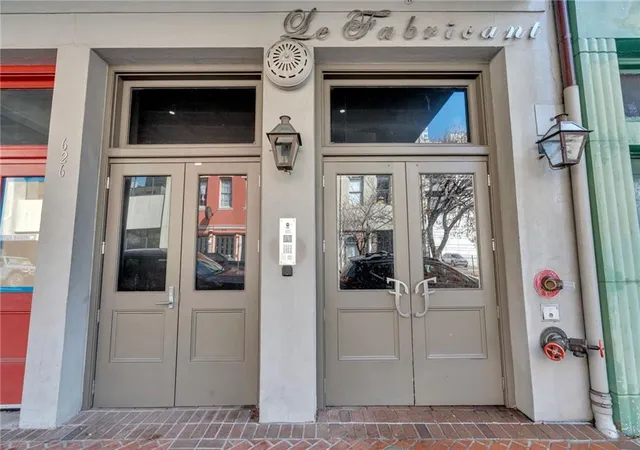Listing Photo 3 - Condo for sale in building located at 628 Baronne St, New Orleans, LA 70113 - Unit #402