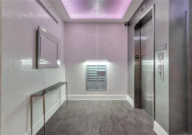 Listing Photo 5 - Condo for sale in building located at 628 Baronne St, New Orleans, LA 70113 - Unit #402