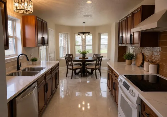 Photo 2 of Single family home for sale at 1620 Cambridge Dr, La Place, LA 70068 | MLS# 2544642 | Listing updated on 2026-09-13