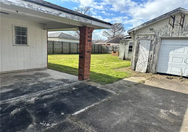 Photo 3 of Single family home for sale at 7524 Daniel Dr, New Orleans, LA 70127 | MLS# 2545236 | Listing updated on 2026-09-23
