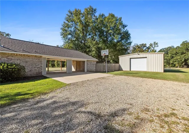 Photo 2 of Single family home for sale at 42465 Happy Woods Rd, Hammond, LA 70403 | MLS# 2545568 | Listing updated on 2026-09-01