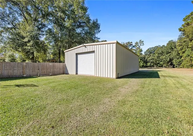 Photo 3 of Single family home for sale at 42465 Happy Woods Rd, Hammond, LA 70403 | MLS# 2545568 | Listing updated on 2026-09-01