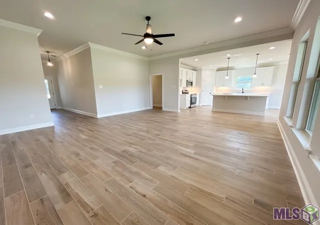 Photo 3 of Sale Pending at 609 Ramsey Spring Dr, Covington, LA 70435 | MLS# NO2026003798 | Listing updated on 2026-09-23