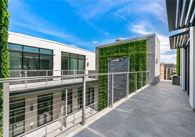 Photo 3 of Condo for sale at 917 Conti St #205, New Orleans, LA 70112 | MLS# 2545825 | Listing updated on 2026-09-30