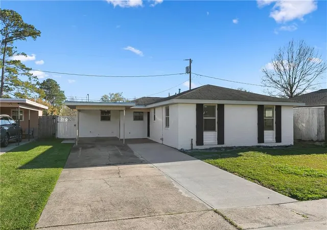 Photo 2 of Sale Pending at 5121 Eighty Arpent Rd, Marrero, LA 70072 | MLS# 2545846 | Listing updated on 2026-09-04