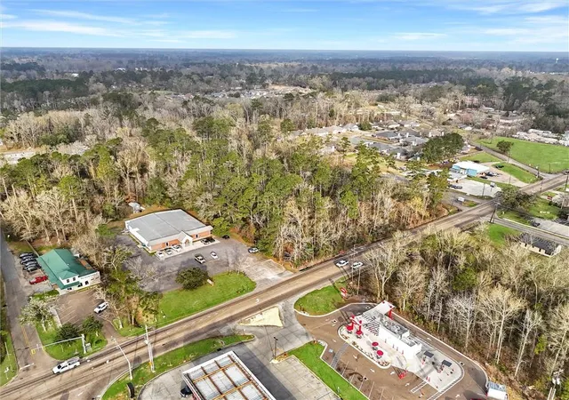 Photo 3 of Land for sale at 1360 Veterans Blvd, Ponchatoula, LA 70454 | MLS# 2546003 | Listing updated on 2026-09-03