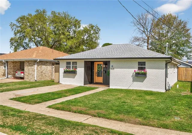 Photo 2 of Single family home for sale at 1405 Madison St, Metairie, LA 70001 | MLS# 2545753 | Listing updated on 2026-08-30
