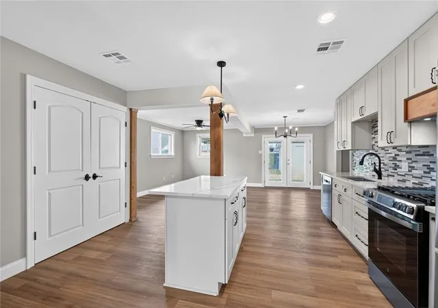 Photo 3 of Single family home for sale at 1405 Madison St, Metairie, LA 70001 | MLS# 2545753 | Listing updated on 2026-08-30