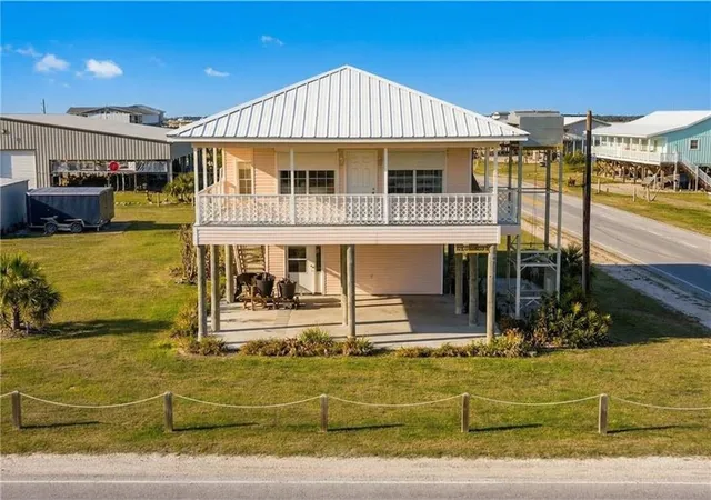 Photo 1 of Single family home for sale at 2321 Highway 1, Grand Isle, LA 70358 | MLS# 2546554 | Listing updated on 2026-09-24