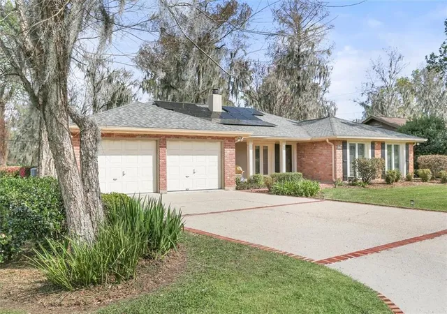 Photo 2 of Single family home for sale at 19 Michael Dr, Luling, LA 70070 | MLS# 2546299 | Listing updated on 2026-09-07