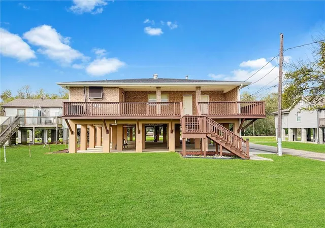 Photo 1 of Single family home for sale at 2731 Privateer Blvd, Barataria, LA 70036 | MLS# 2547246 | Listing updated on 2026-09-10