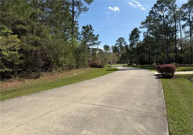 Photo 1 of Land for sale at 211 S Tallowwood Dr, Covington, LA 70433 | MLS# 2547721 | Listing updated on 2026-09-14