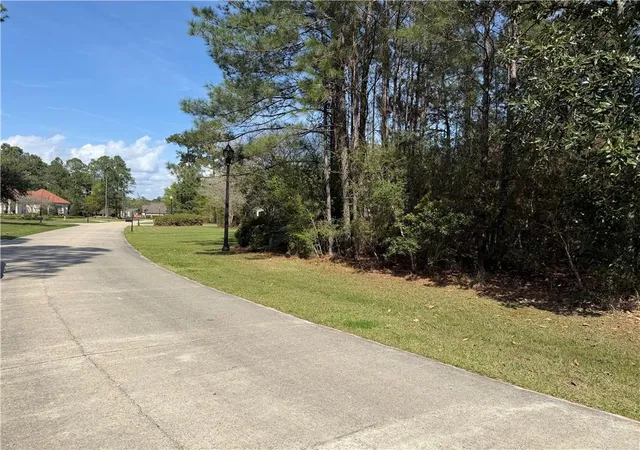 Photo 4 of Land for sale at 211 S Tallowwood Dr, Covington, LA 70433 | MLS# 2547721 | Listing updated on 2026-09-14