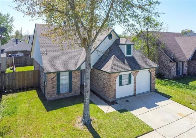 Photo 2 of Single family home for sale at 726 Iberville St, La Place, LA 70068 | MLS# 2547984 | Listing updated on 2026-09-02