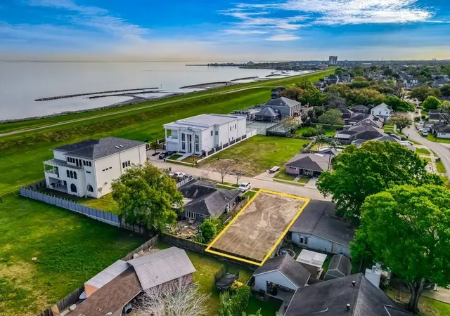 Photo 2 of Land for sale at 1508 Poinsettia Dr, Metairie, LA 70005 | MLS# 2548091 | Listing updated on 2026-09-16