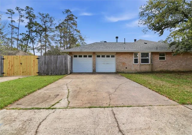 Photo 3 of Single family home for sale at 508 Poplar St, Slidell, LA 70458 | MLS# 2546537 | Listing updated on 2026-09-26