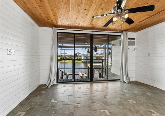 Photo 3 of Townhouse for sale at 127 E Highway 22 #W-17, Madisonville, LA 70447 | MLS# 2548641 | Listing updated on 2026-09-19