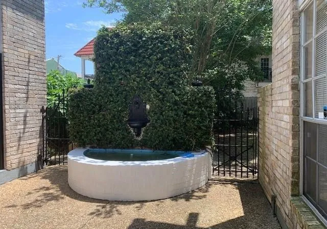 Photo 4 of Townhouse for sale at 3849 Ridgelake Dr, Metairie, LA 70002 | MLS# 2549634 | Listing updated on 2026-08-31