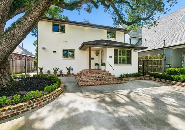 Photo 1 of Single family home for sale at 606 Brockenbraugh Ct, Metairie, LA 70005 | MLS# 2549335 | Listing updated on 2026-09-27