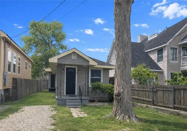 Photo 1 of Single family home for sale at 116 Tullulah Ave, River Ridge, LA 70123 | MLS# 2550403 | Listing updated on 2026-09-21