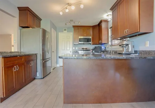 Photo 3 of Single family home for sale at 2039 Golfview Dr, La Place, LA 70068 | MLS# 2550441 | Listing updated on 2026-09-09