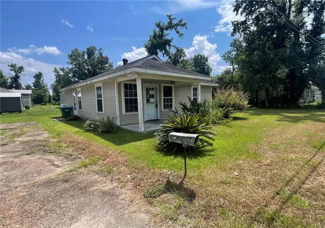 Photo 10 of Single family home for sale at 160 Canal St, Ponchatoula, LA 70454 | MLS# 2550620 | Listing updated on 2026-08-31