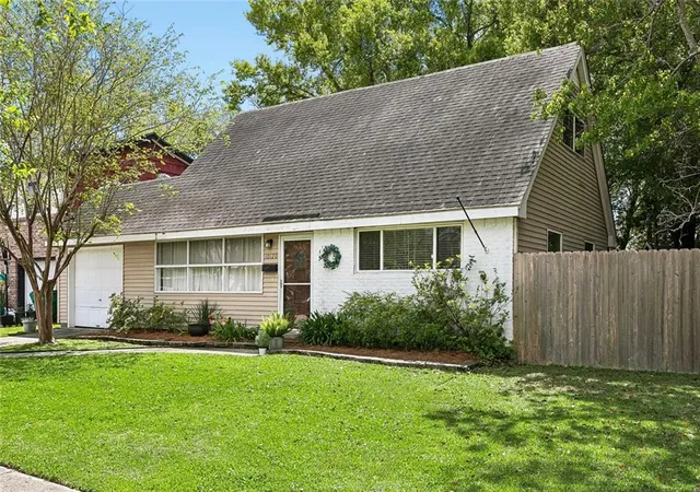 Photo 2 of Sale Pending at 10120 St Paul Ave, River Ridge, LA 70123 | MLS# 2550832 | Listing updated on 2026-09-14