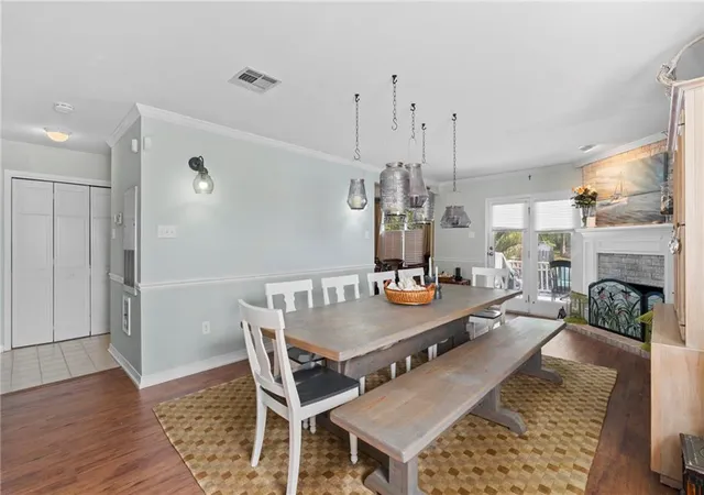 Listing Photo 5 - Condo for sale in building located at 1100 Livingston St, Mandeville, LA 70448 - Unit #5