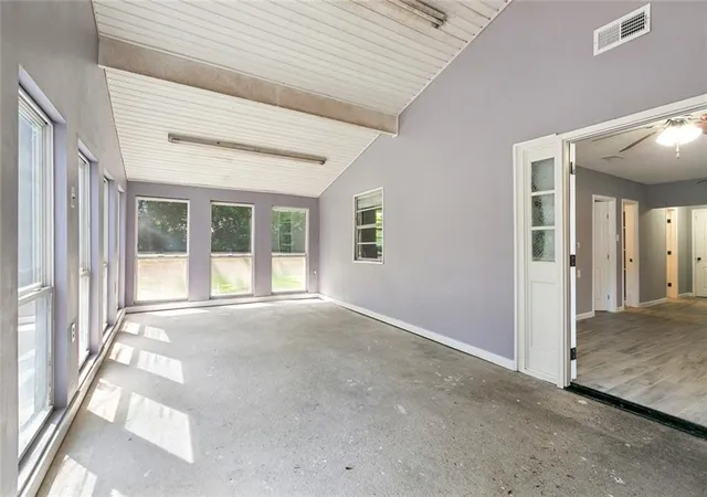 Photo 3 of Single family home for sale at 261 Jefferson Ave, Slidell, LA 70460 | MLS# 2551847 | Listing updated on 2026-09-10