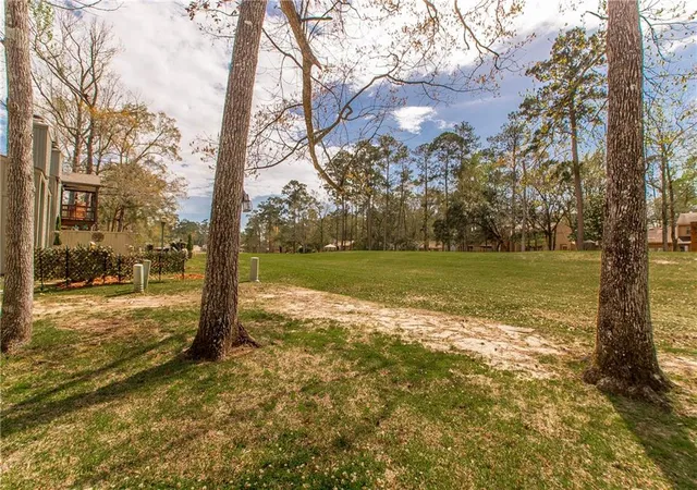 Listing Photo 5 - Condo for sale in building located at 640 Tete L'ours Dr, Mandeville, LA 70471 - Unit #4