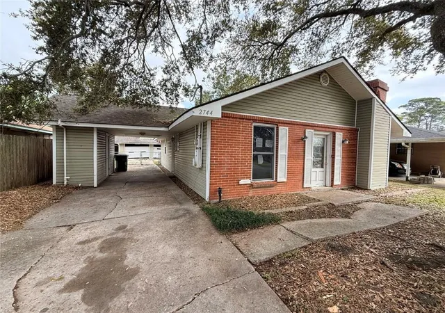 Photo 2 of Single family home for sale at 2744 Corinne Dr, Marrero, LA 70072 | MLS# 2552358 | Listing updated on 2026-10-05