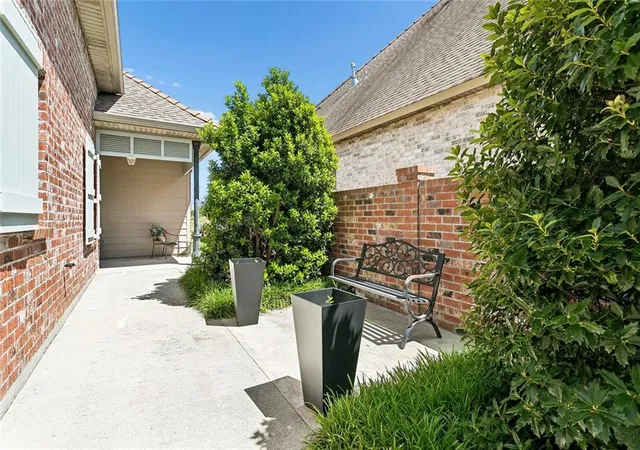 Photo 3 of Single family home for sale at 326 Nicklaus Dr, Slidell, LA 70458 | MLS# 2551955 | Listing updated on 2026-09-18