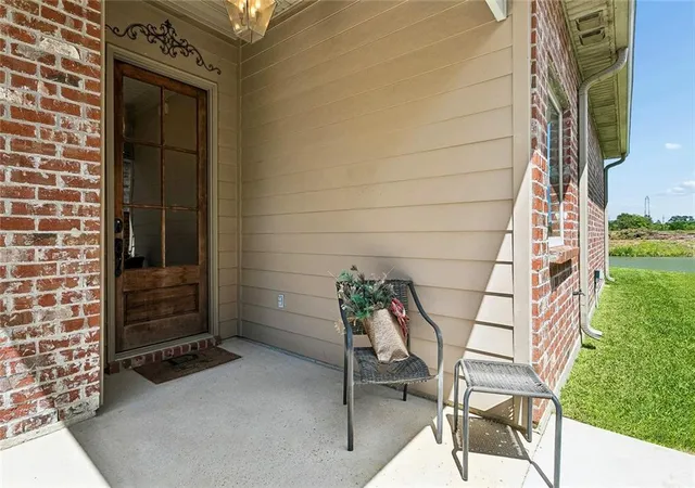 Photo 4 of Single family home for sale at 326 Nicklaus Dr, Slidell, LA 70458 | MLS# 2551955 | Listing updated on 2026-09-18