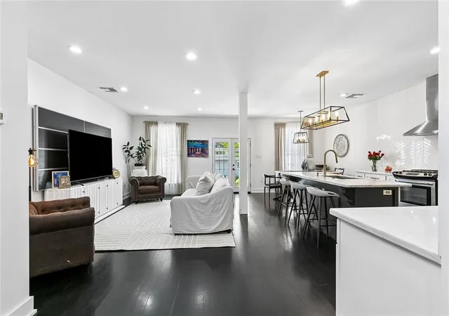 Photo 4 of Single family home for sale at 2482 Jasmine St, New Orleans, LA 70122 | MLS# 2552740 | Listing updated on 2026-09-29