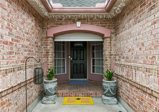 Photo 2 of Single family home for sale at 2629 Crestway Rd, Marrero, LA 70072 | MLS# 2552637 | Listing updated on 2026-10-06