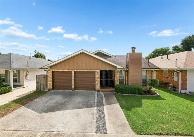 Photo 3 of Single family home for sale at 1817 Satsuma Ave, Metairie, LA 70001 | MLS# 2552556 | Listing updated on 2026-10-04