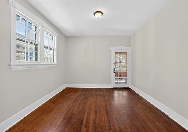 Listing Photo 5 - Condo for sale in building located at 2130 Robert St, New Orleans, LA 70115