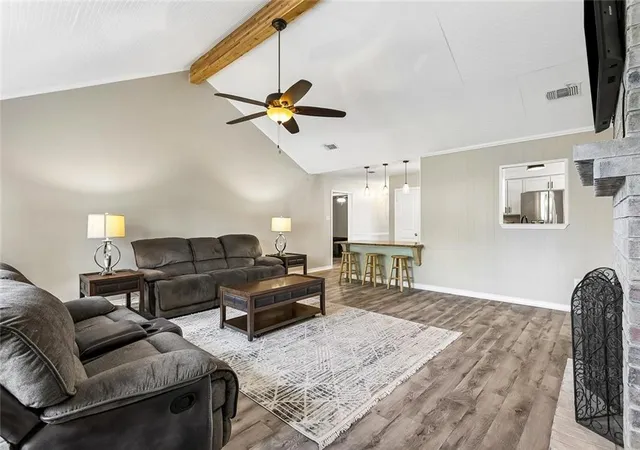 Photo 3 of Single family home for sale at 412 Water Oak Ln, Mandeville, LA 70471 | MLS# 2552537 | Listing updated on 2026-09-21