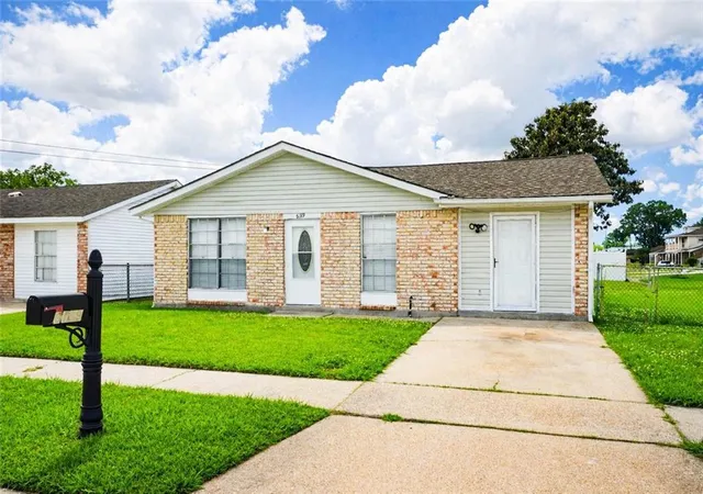 Photo 3 of Single family home for sale at 6189 Ray St, Marrero, LA 70072 | MLS# 2553600 | Listing updated on 2026-10-01