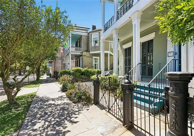 Listing Photo 5 - Condo for sale in building located at 1252 Esplanade Ave, New Orleans, LA 70116 - Unit #2