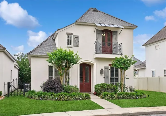 Photo 2 of Single family home for sale at 1210 Magnolia Aly, Mandeville, LA 70471 | MLS# 2554315 | Listing updated on 2026-09-02