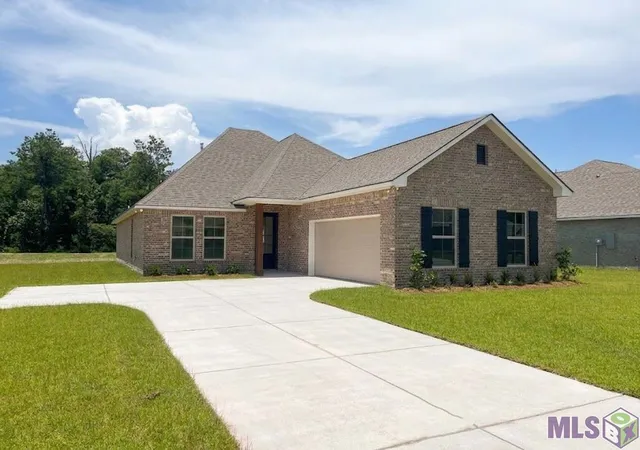 Photo 1 of Single family home for sale at 42205 Blue Bay Dr, Ponchatoula, LA 70454 | MLS# NO2026007522 | Listing updated on 2026-10-01