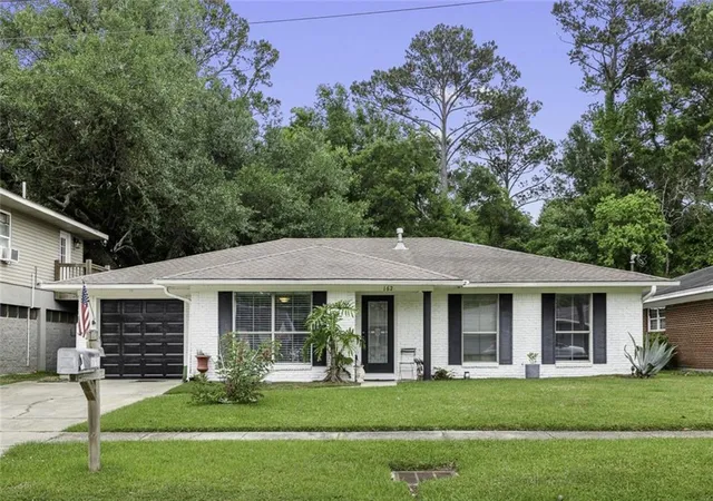 Photo 1 of Single family home for sale at 162 Southpark Dr, Slidell, LA 70458 | MLS# 2554162 | Listing updated on 2026-09-13