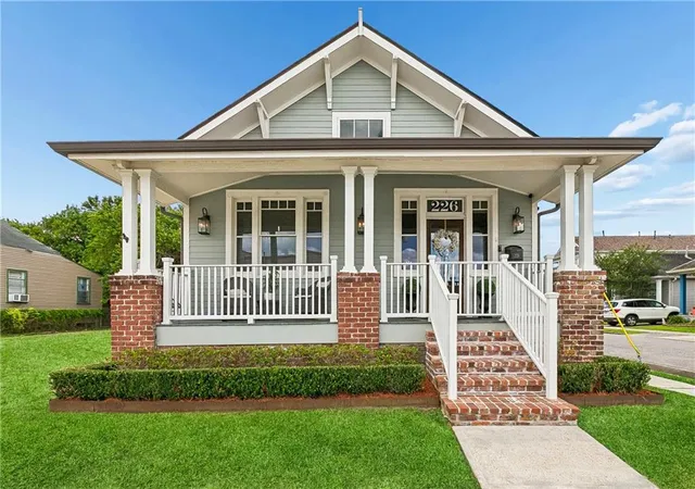 Photo 1 of Single family home for sale at 226 1st Street, Gretna, LA 70053 | MLS# 2554454 | Listing updated on 2026-09-21