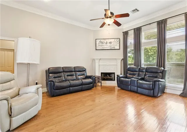 Photo 3 of Sale Pending at 24 Minter Dr, Mandeville, LA 70471 | MLS# 2553056 | Listing updated on 2026-09-23