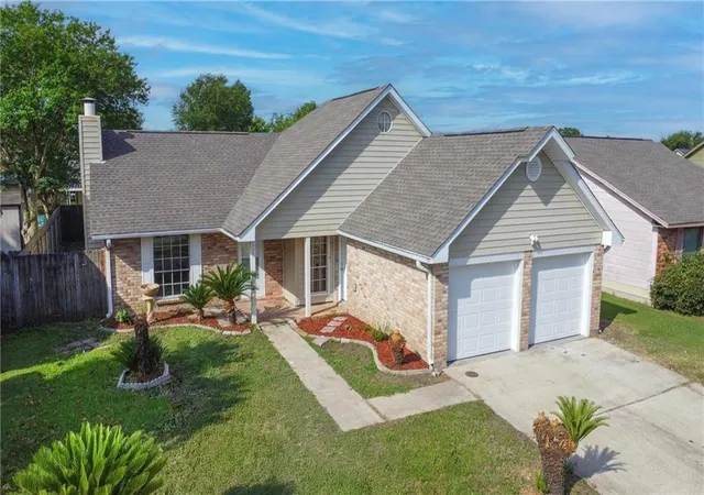 Photo 2 of Sale Pending at 732 Lafayette Dr, La Place, LA 70068 | MLS# 2555266 | Listing updated on 2026-09-09